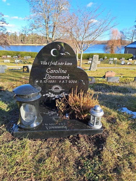 Grave number: F 05    19
