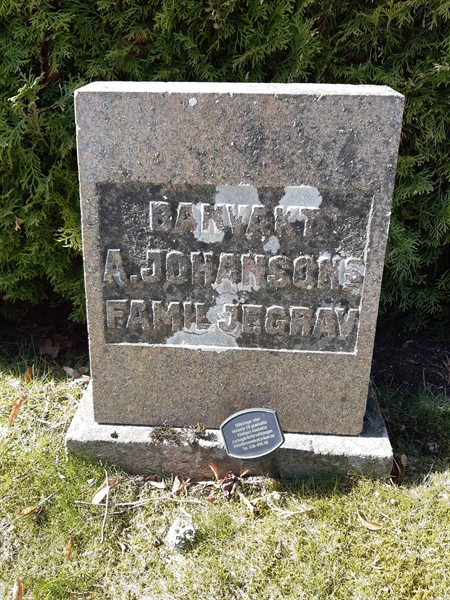 Grave number: HM 17    1, 2