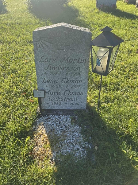 Grave number: 2 U15   230