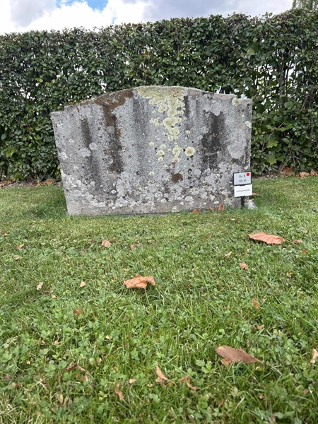 Gravnummer: kö 01 09    40-41