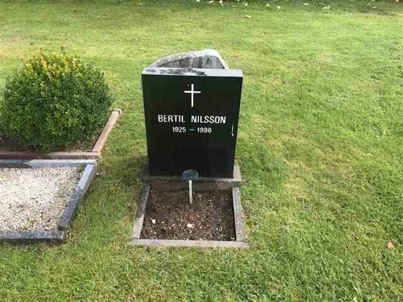Grave number: HN 1   159