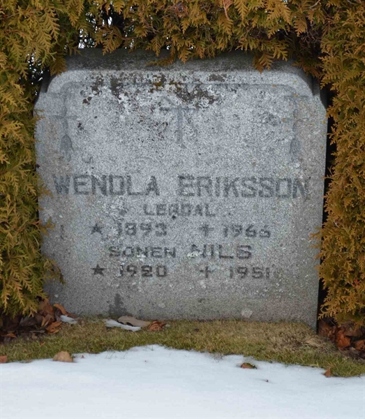 Gravnummer: 1 ÖB    11-12