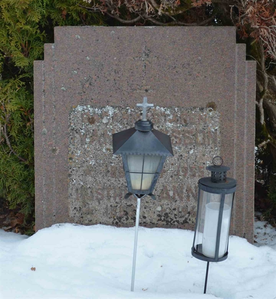 Gravnummer: 1 ÖE    34