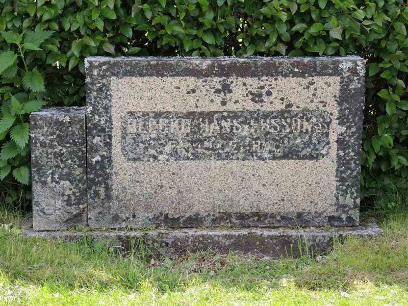 Gravnummer: 5 Ö A    12