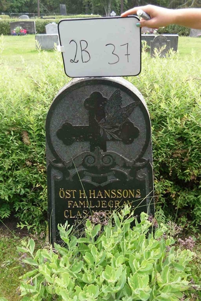 Gravnummer: 2 B    37