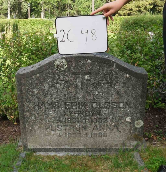 Gravnummer: 2 C    48