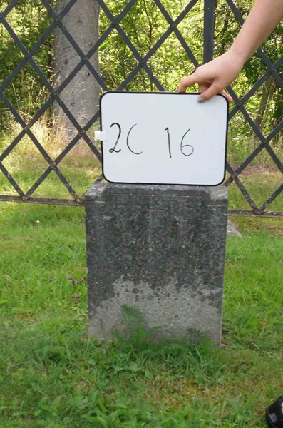 Gravnummer: 2 C    16