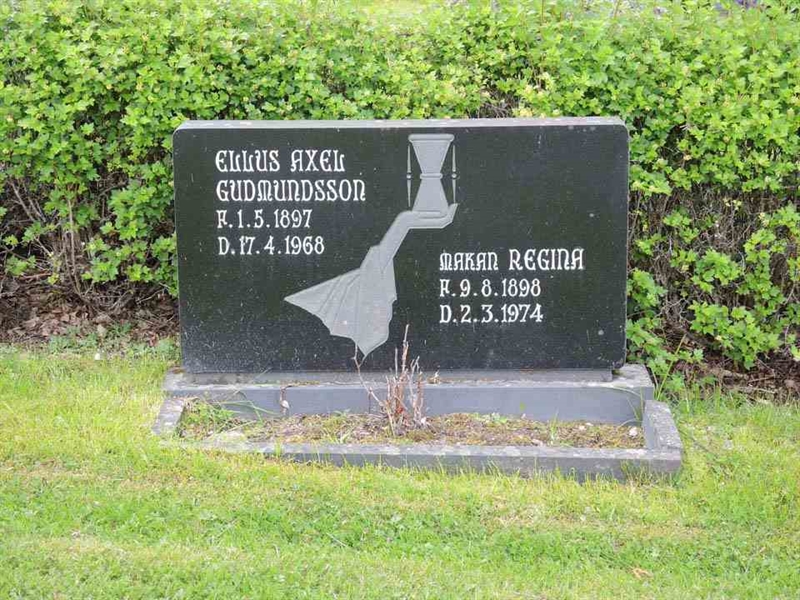 Gravnummer: 5 Ö A    51