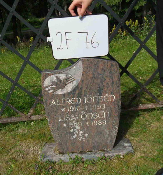 Gravnummer: 2 F    76
