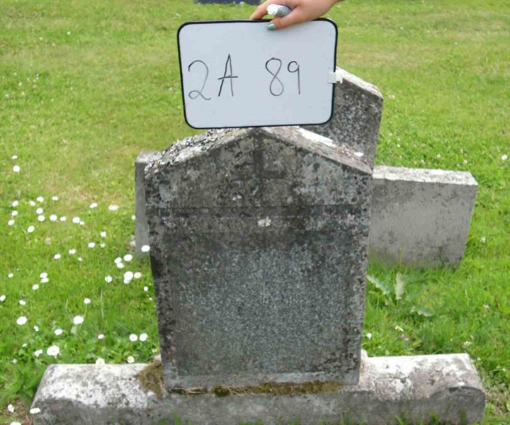 Gravnummer: 2 A    89