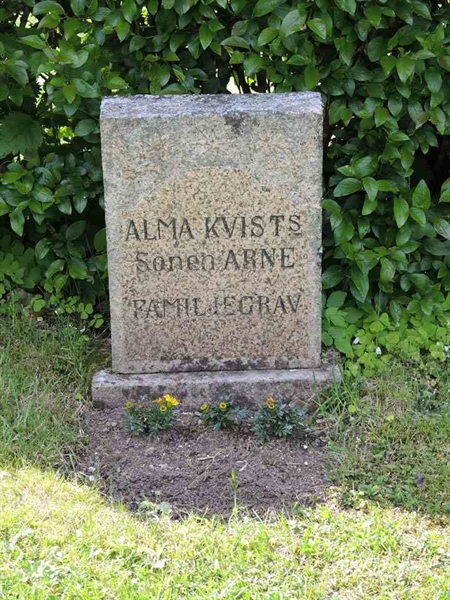 Gravnummer: 5 Ö A    18