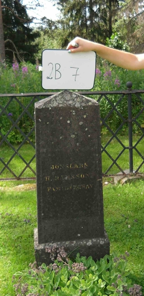 Gravnummer: 2 B     7