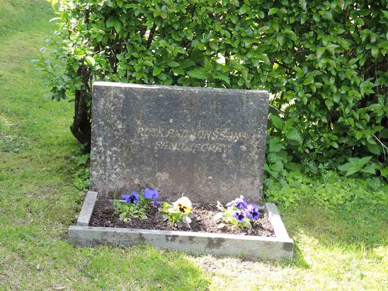 Gravnummer: 5 Ö A    19