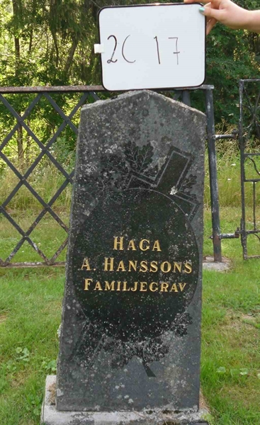 Gravnummer: 2 C    17