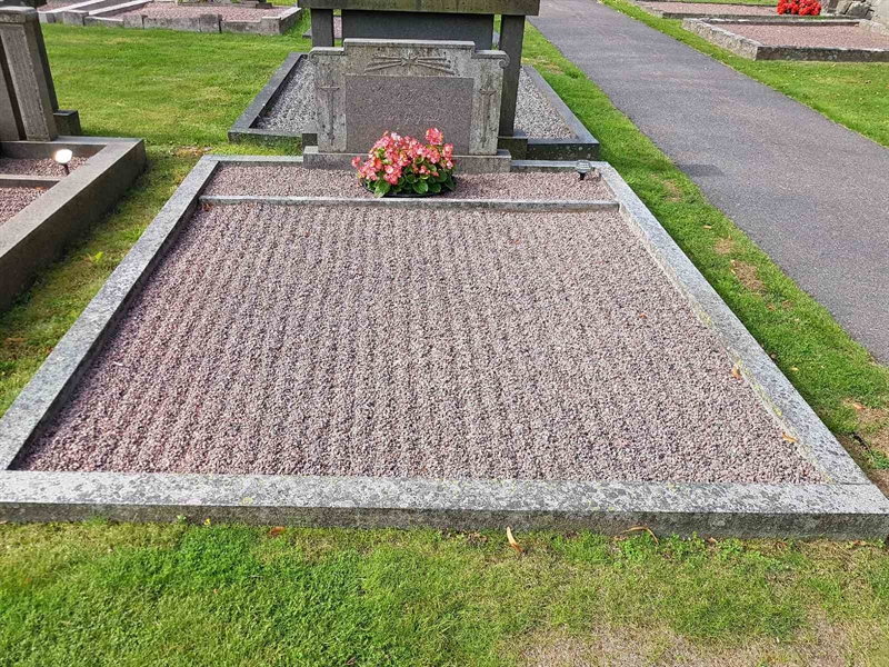 Grave number: 06 60114