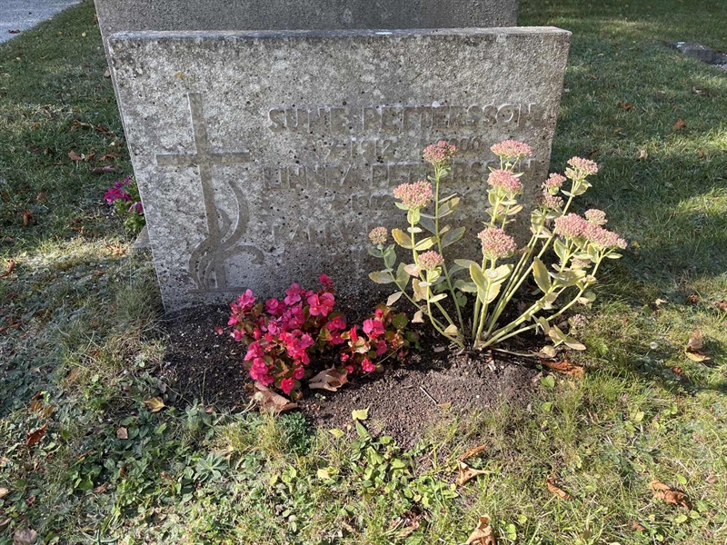 Grave number: Ö 12    22.A-B