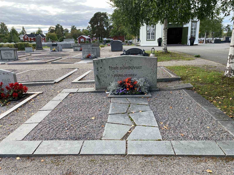 Grave number: 2 07   117