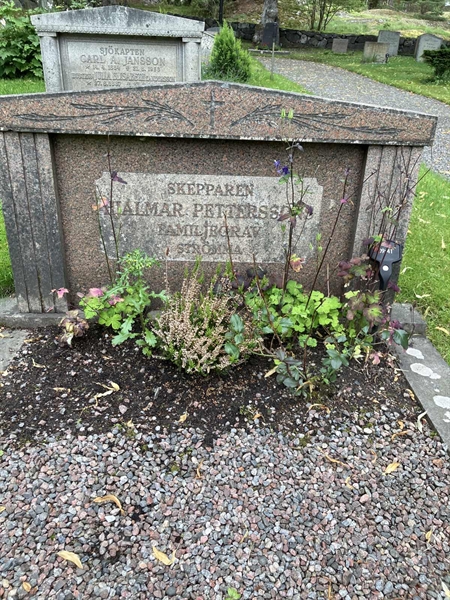 Grave number: 1 09    41