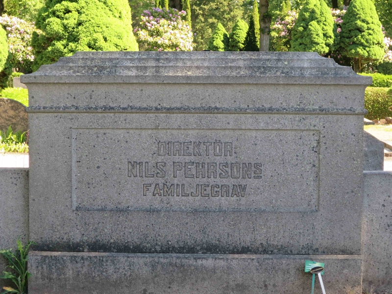 Grave number: HÖB 13   398