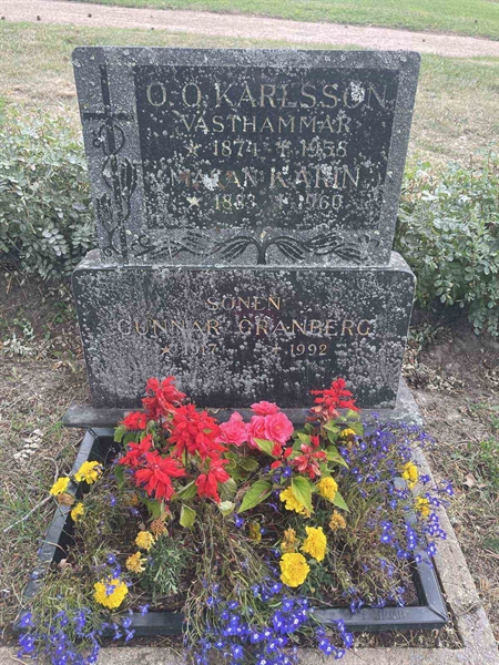 Grave number: 001 1   351