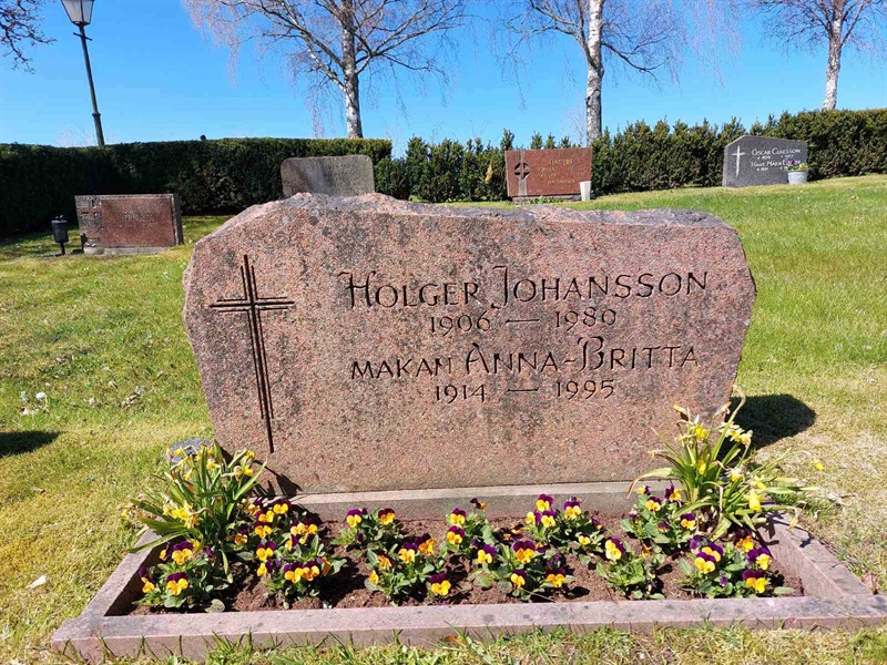 Grave number: HV 35   12, 13