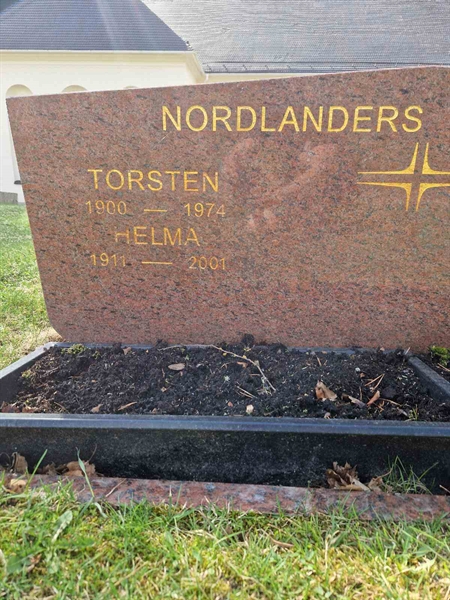 Grave number: 501 06 697-700