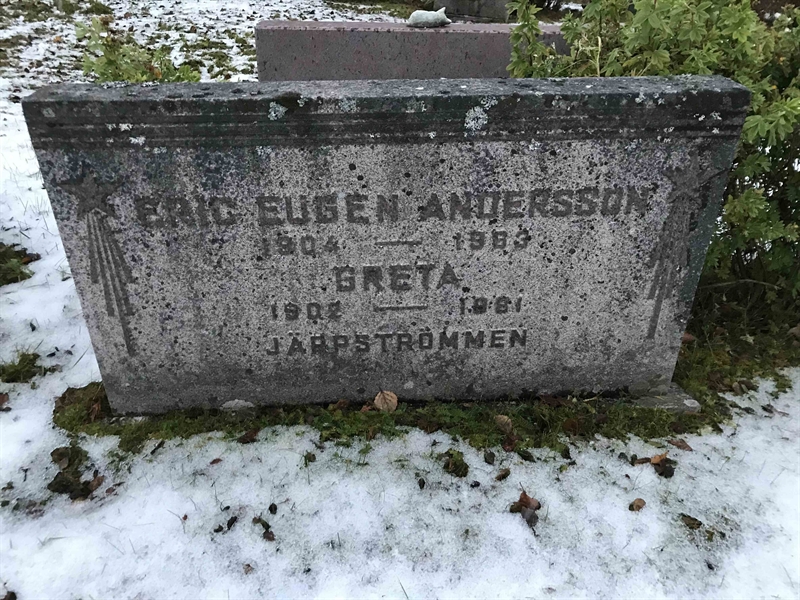 Grave number: UN J   179, 180