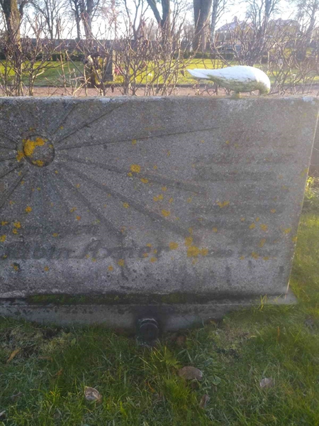 Grave number: H 107 008-09