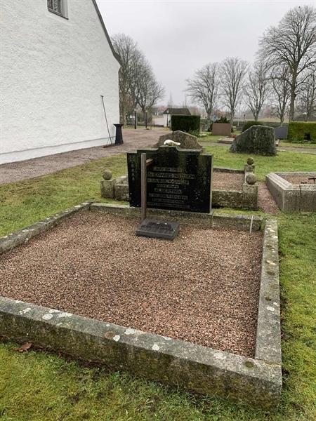 Grave number: SÖ B    90, 91