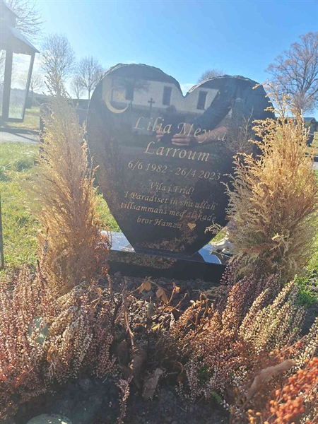 Grave number: F 13 37a-d