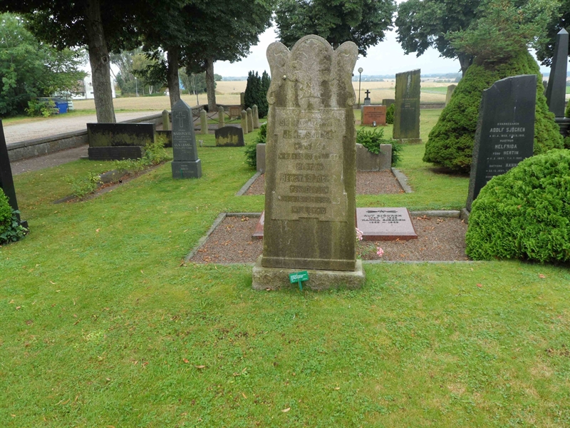 Grave number: SK B   187, 188, 189