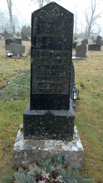 Grave number: 2 C   043