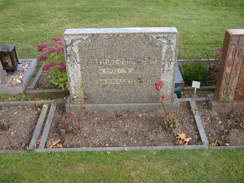 Grave number: FG G     3