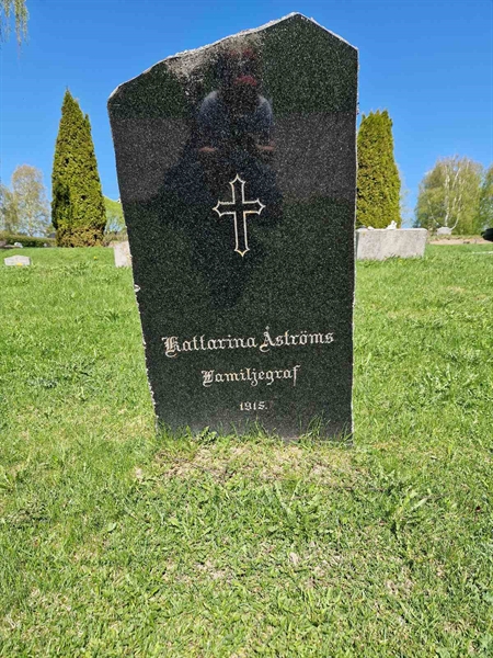Grave number: 501 18 4245-4248