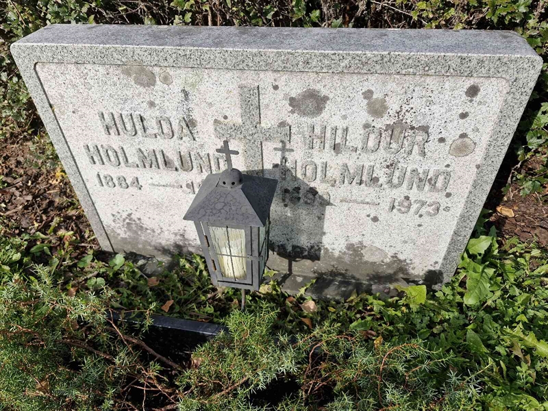 Grave number: AK D  5346-5347