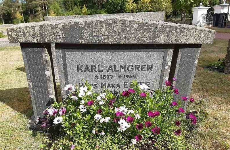 Grave number: AL 1   104-105