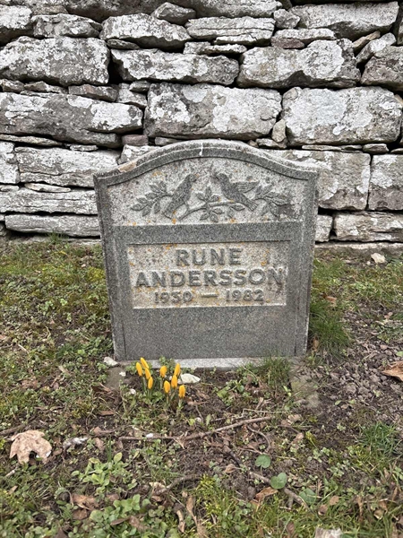 Grave number: G A 10b