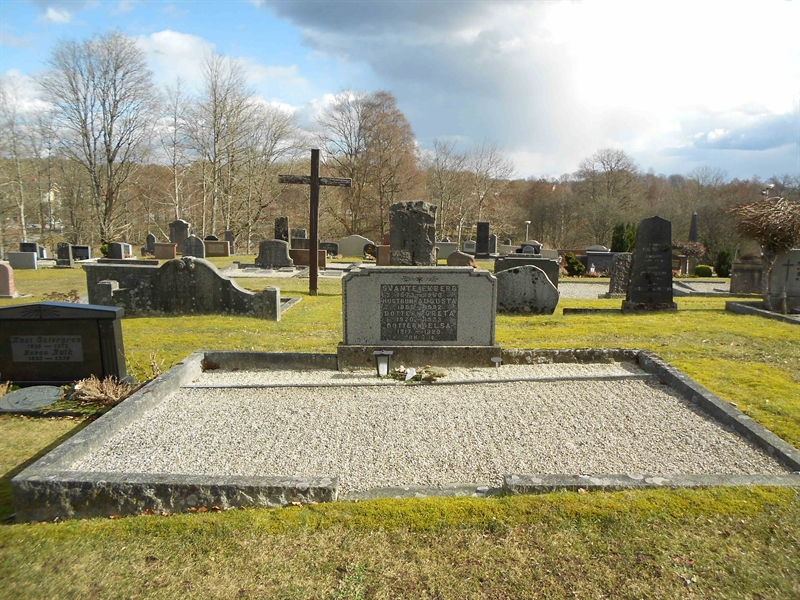 Grave number: NÅ G3     2, 3, 4