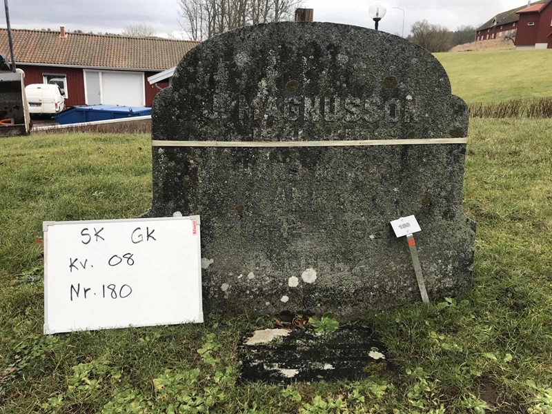 Grave number: S GK 08   180, 181
