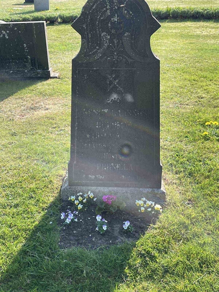 Grave number: EK C 1    37