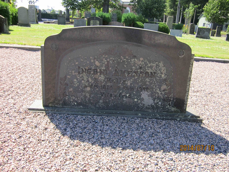 Grave number: 8 L    37