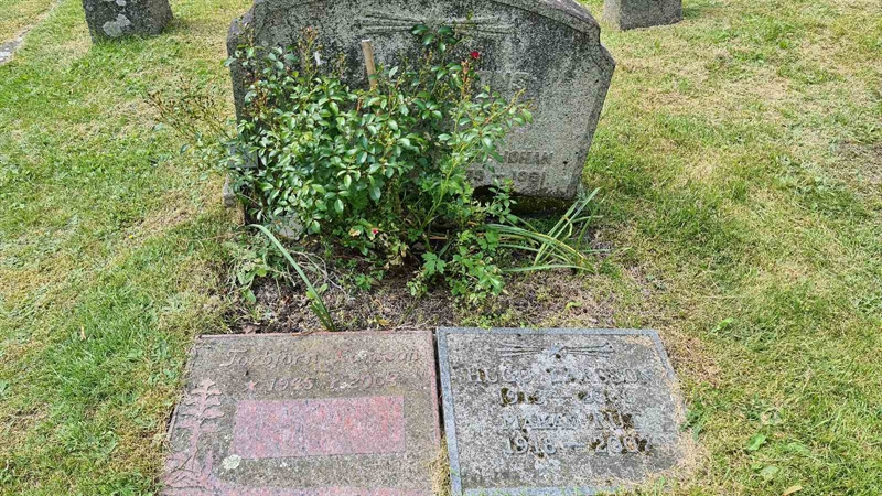 Grave number: M S   78, 79