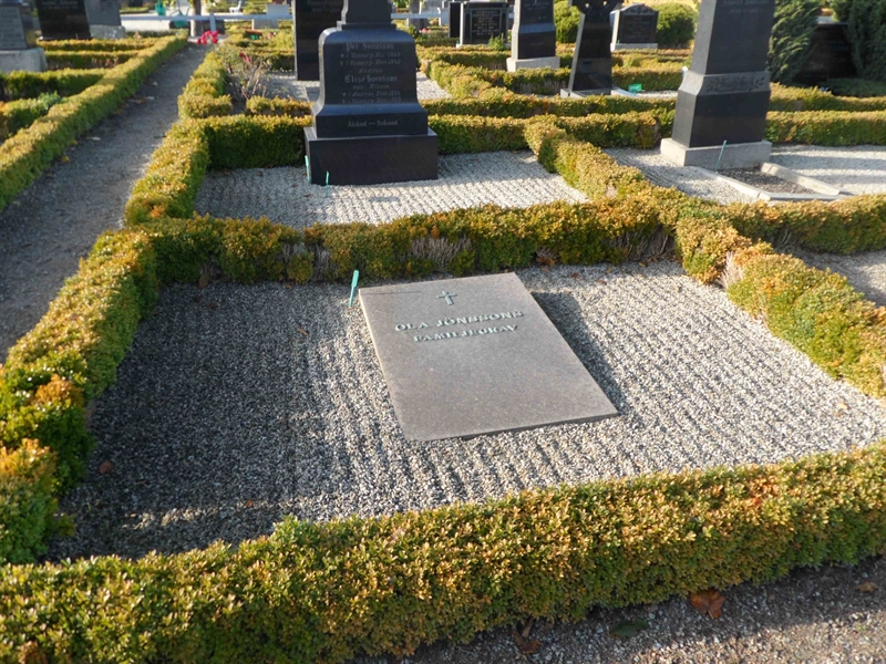 Grave number: ÖT GVK2  21:1, 21:2, 21:3