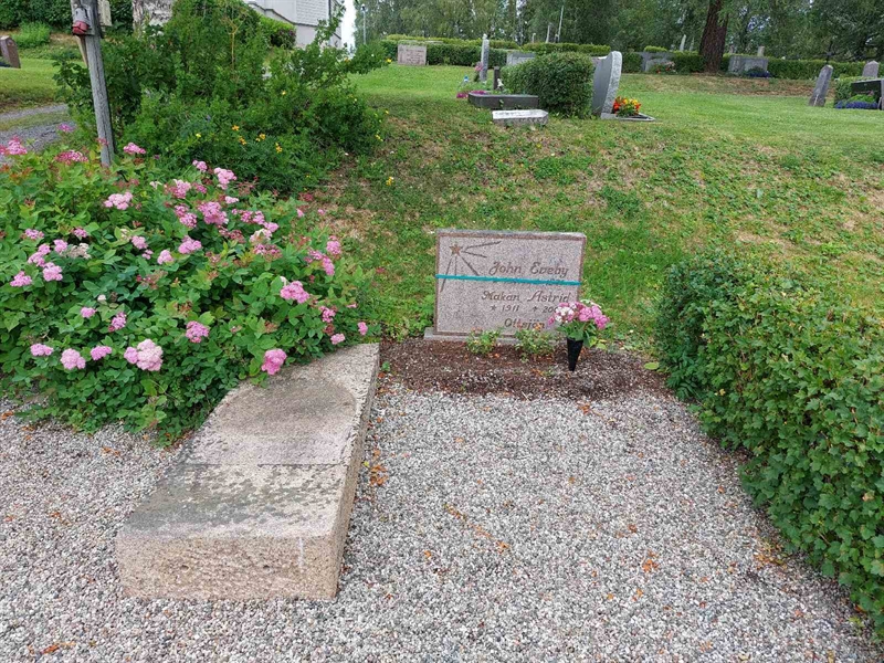 Grave number: FÖ 2    17