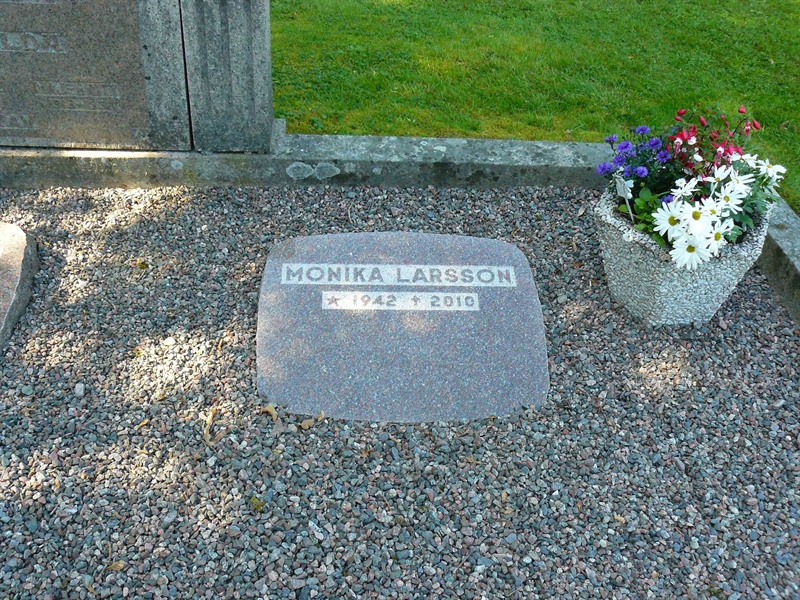 Grave number: Er G 5    35