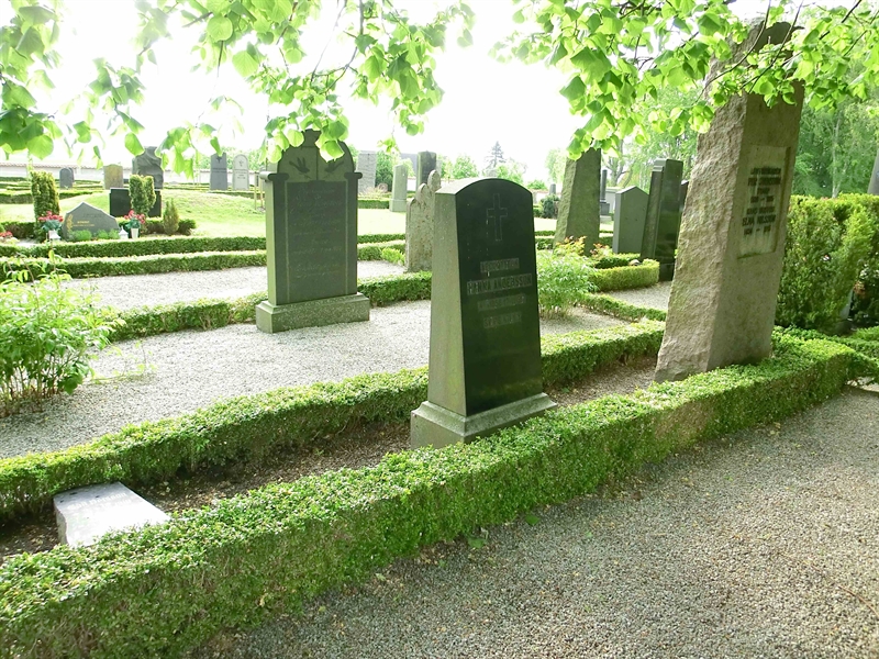 Grave number: KÄ A 006-009