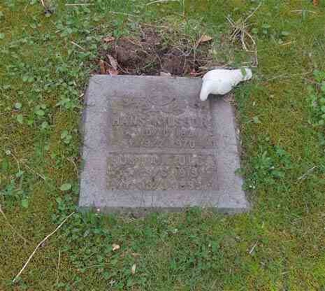 Grave number: SN HU     6