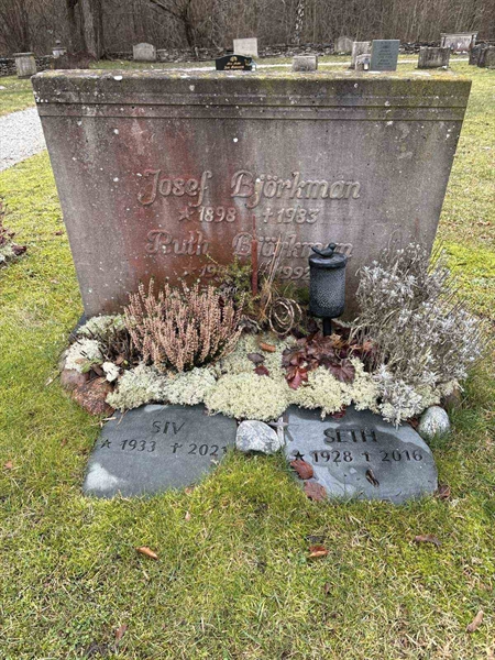 Grave number: L A 97