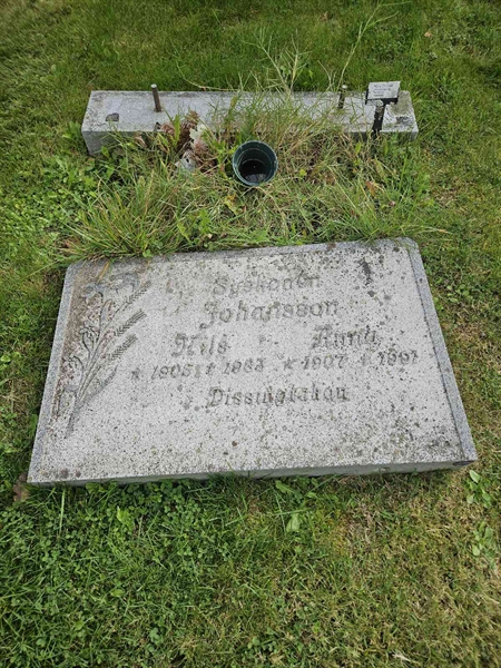 Grave number: Fr 8   391-392