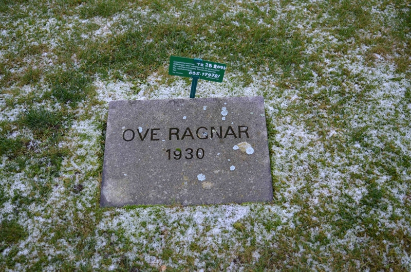 Grave number: TR 2B   209b
